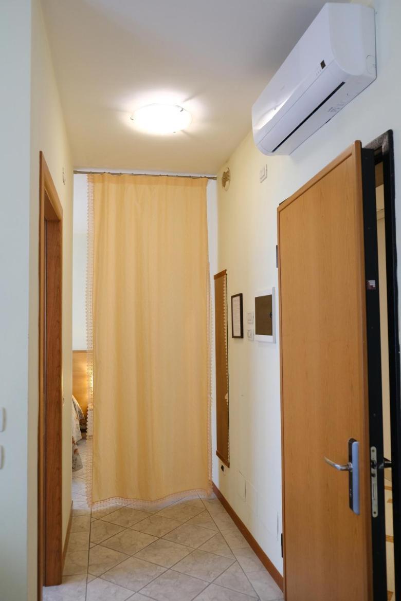 Residenza Carracci Aparthotel โบโลญญา ภายนอก รูปภาพ