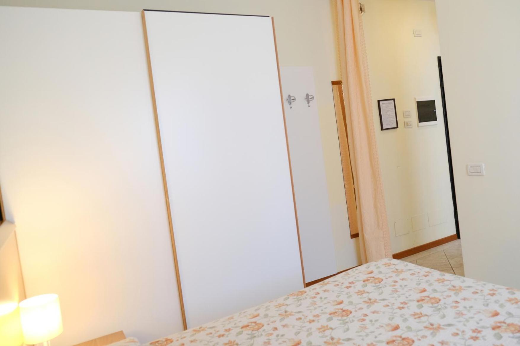 Residenza Carracci Aparthotel โบโลญญา ภายนอก รูปภาพ