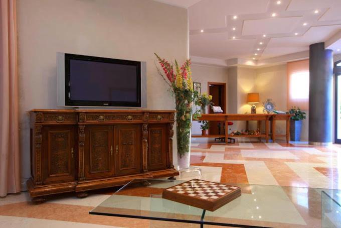 Residenza Carracci Aparthotel โบโลญญา ภายนอก รูปภาพ