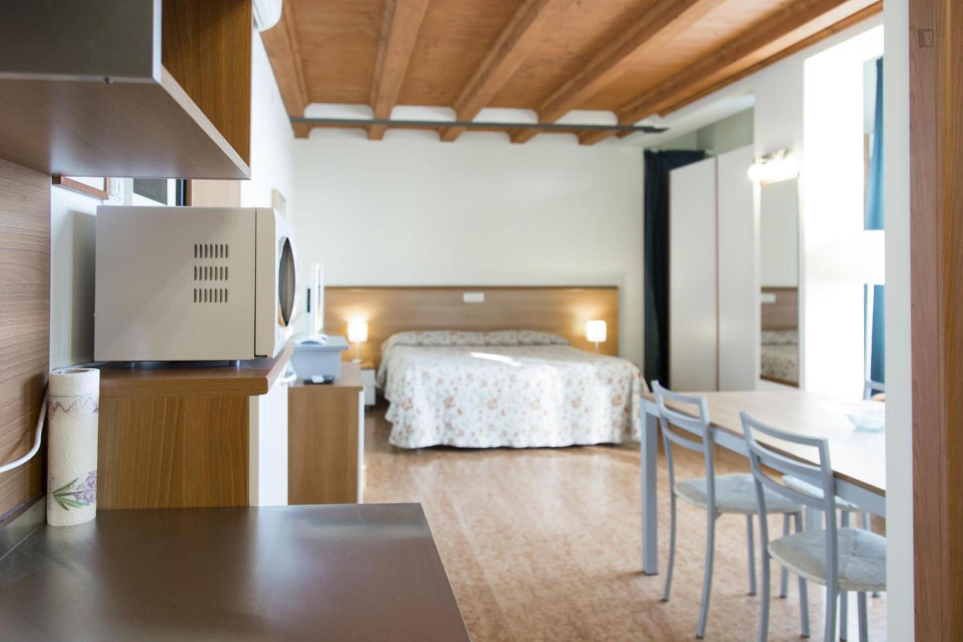 Residenza Carracci Aparthotel โบโลญญา ภายนอก รูปภาพ