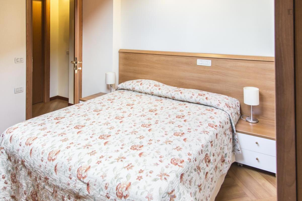 Residenza Carracci Aparthotel โบโลญญา ภายนอก รูปภาพ