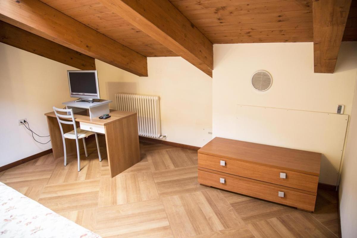 Residenza Carracci Aparthotel โบโลญญา ภายนอก รูปภาพ