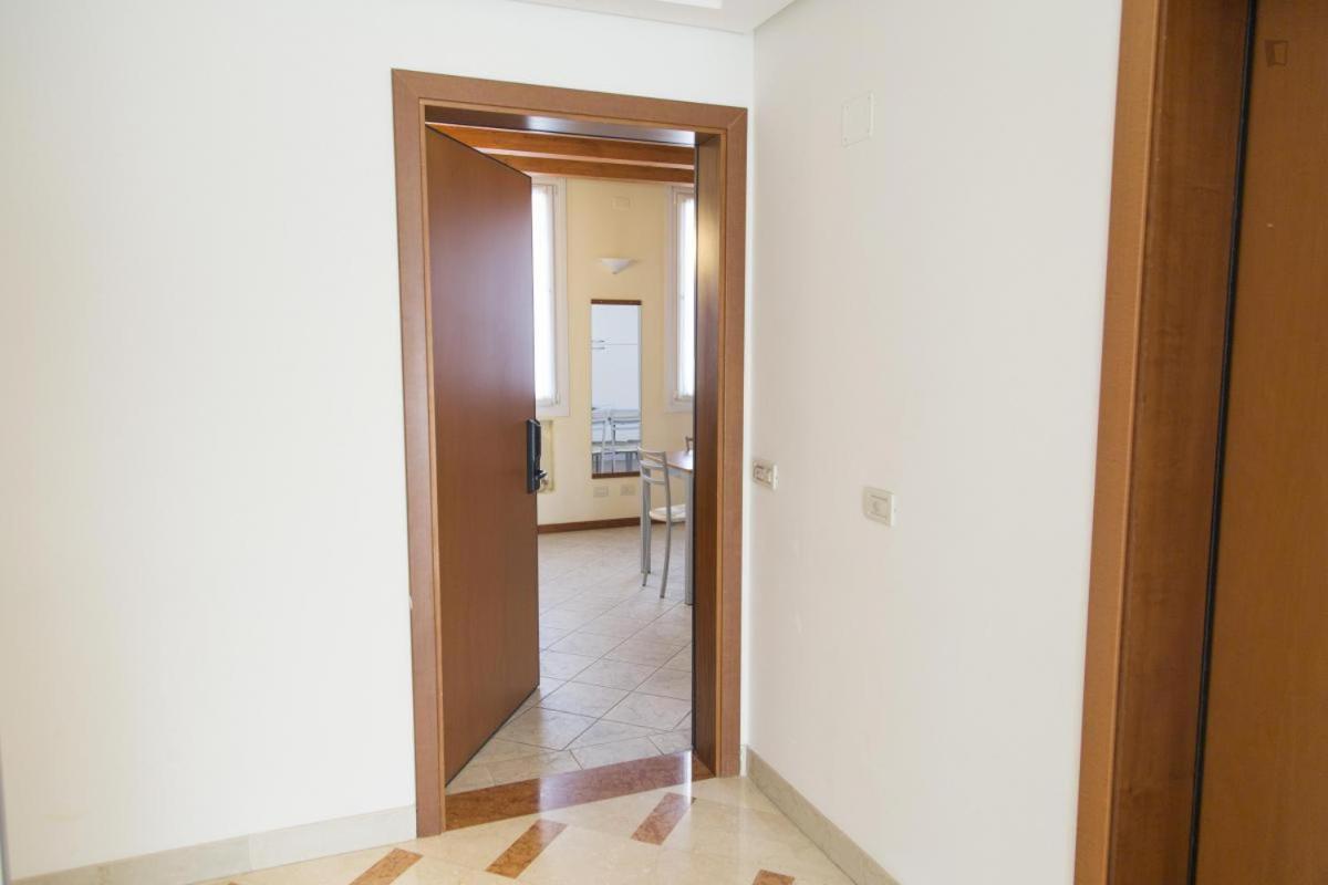 Residenza Carracci Aparthotel โบโลญญา ภายนอก รูปภาพ